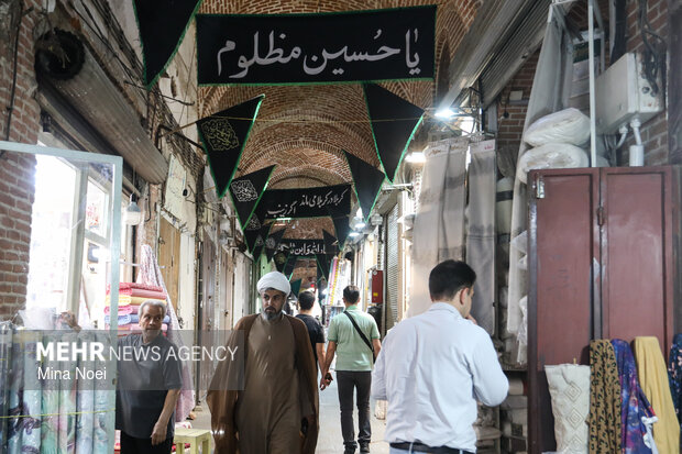 سیاه پوشان بازار تاریخی تبریز
