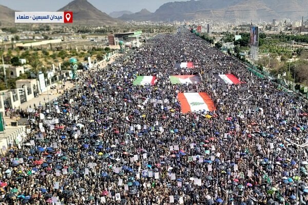 ملیۆنان کەس لە یەمەن ڕژانە سەر شەقام