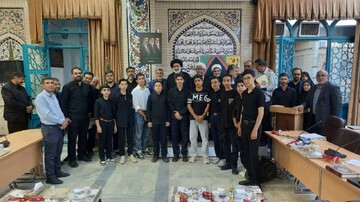 همایش صلح و همدلی در مکتب امام شهید در شهرکرد برگزار شد