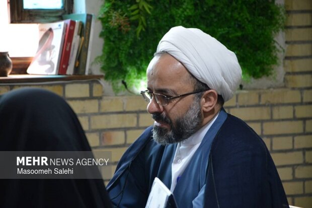بابایی: ظرفیت بانوان طلبه در حل مسائل اجتماعی مغفول مانده است