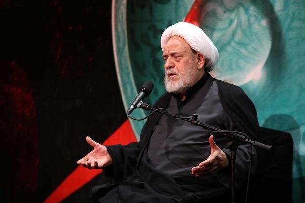 دستگاه ابی عبدالله فوق فقه است؛ پاسخ امام رضا به التماس دعای یک شیعه