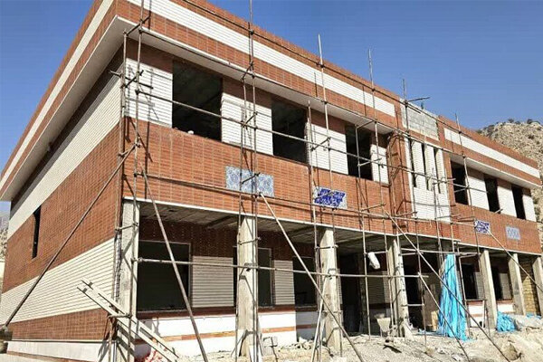 تاکید فرماندار اسکو بر تکمیل مدارس در حال احداث