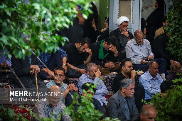 آیین روضه خوانی سنتی در «خانه پاسدار» یزد