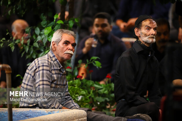 آیین روضه خوانی سنتی در «خانه پاسدار» یزد
