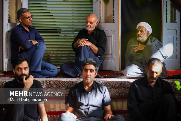 آیین روضه خوانی سنتی در «خانه پاسدار» یزد