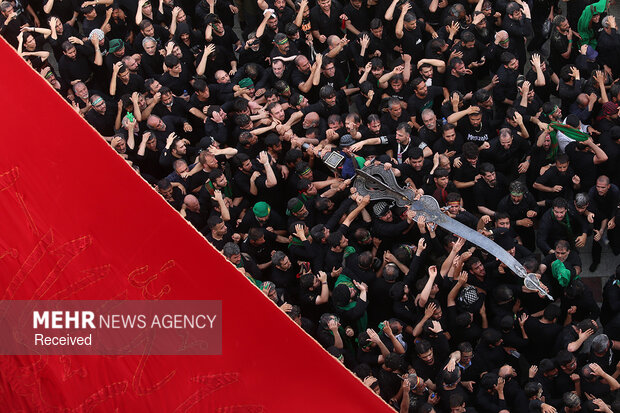 توغ ۴۰۰ ساله و یک قرن ارادت؛ روایت هیئت عاشورایی سادات «چهل اختران» قم