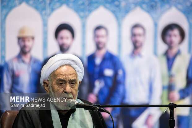 مراسم تجدید بیعت جهادگران با رهبر انقلاب