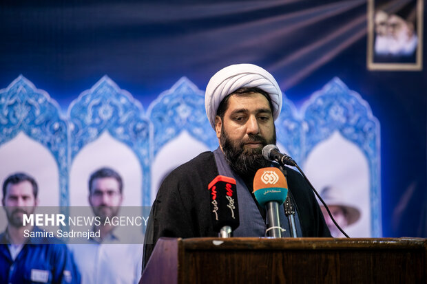 مراسم تجدید بیعت جهادگران با رهبر انقلاب