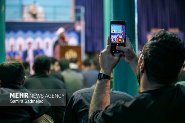 مراسم تجدید بیعت جهادگران با رهبر انقلاب