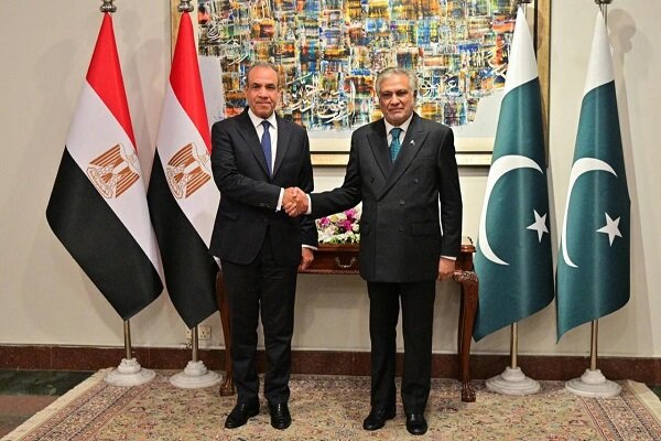 Pakistan ve Mısır dışişleri bakanları İran'ı görüştü