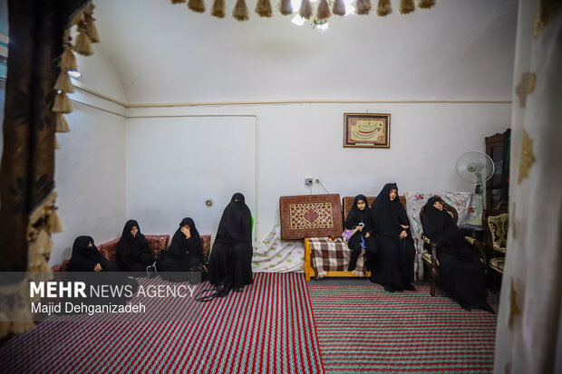 آیین روضه خوانی سنتی در خانه محزون‌زاده «خونه کوچیکُک» یزد