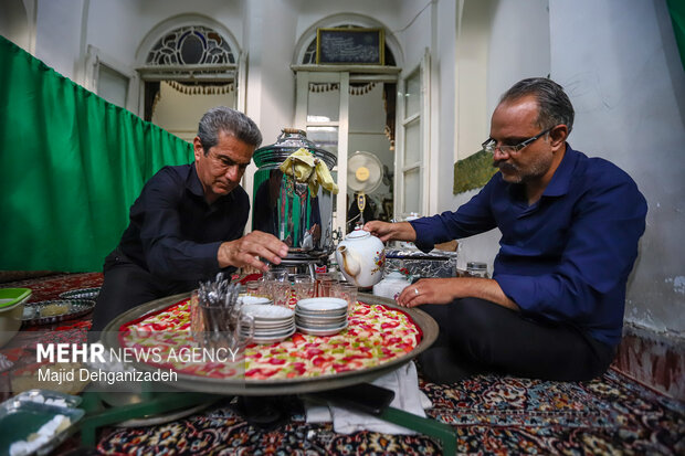 آیین روضه خوانی سنتی در خانه محزون‌زاده «خونه کوچیکُک» یزد