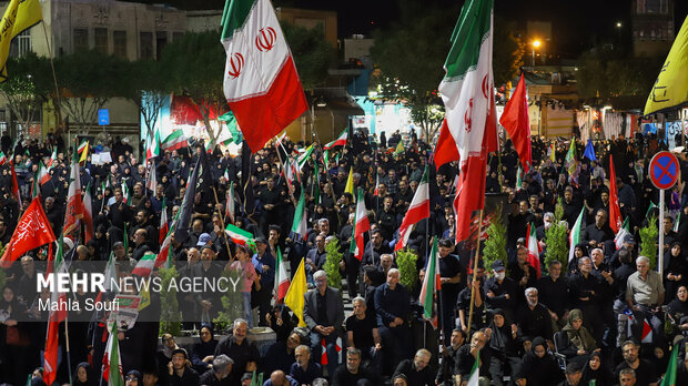 عزاداری شب سوم محرم در تجمع میدان شهدای اراک