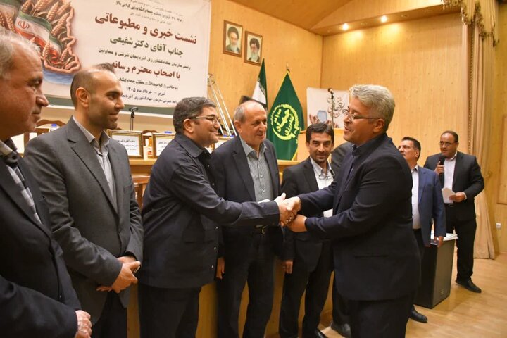 تجلیل از ۱۰ رسانه برتر حوزه کشاورزی در آذربایجان شرقی