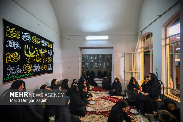 آیین روضه خوانی سنتی در «خانه ملک ثابت» یزد