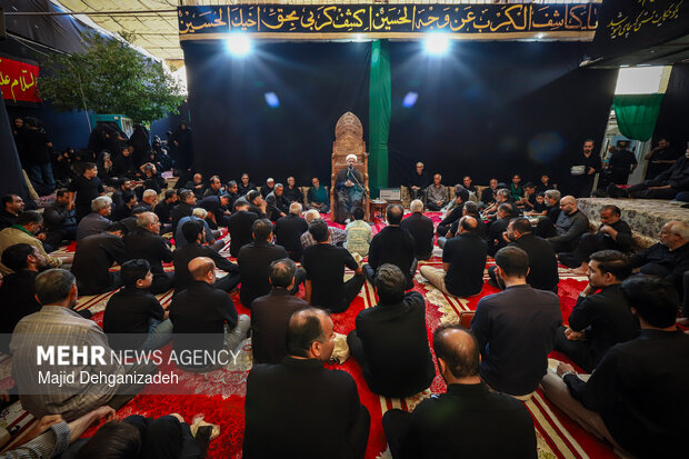 آیین روضه خوانی سنتی در «خانه ملک ثابت» یزد
