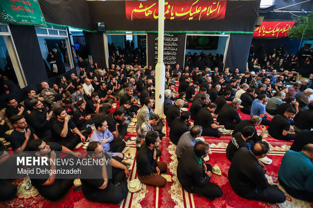 آیین روضه خوانی سنتی در «خانه ملک ثابت» یزد