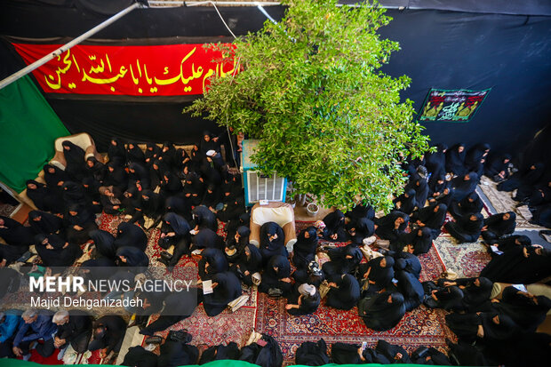 آیین روضه خوانی سنتی در «خانه ملک ثابت» یزد
