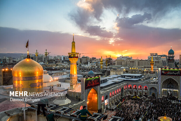 آئین سیاهپوشان حرم امام رضا (ع)