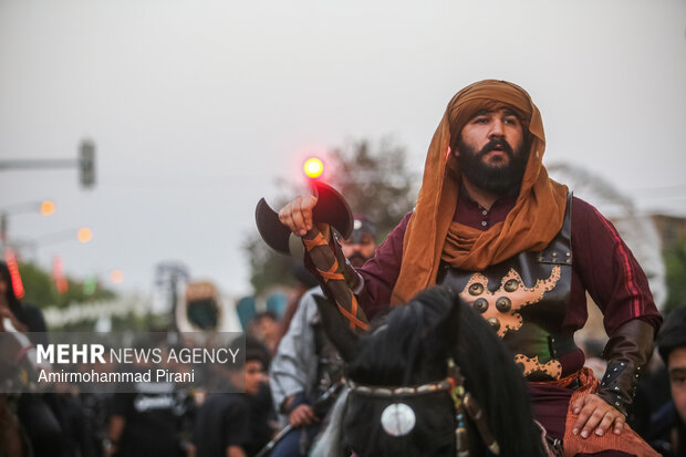 حرکت ورود کاروان نمادین امام حسین(ع) به کربلا در قم