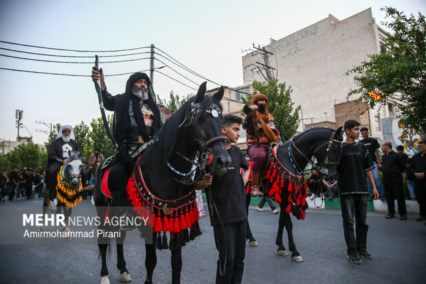 حرکت ورود کاروان نمادین امام حسین(ع) به کربلا در قم