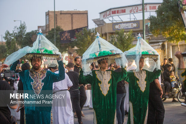 حرکت ورود کاروان نمادین امام حسین(ع) به کربلا در قم
