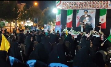 گوشه‌هایی از اجتماع شبانگاهی عاشقان رهبر شهید در مریوان