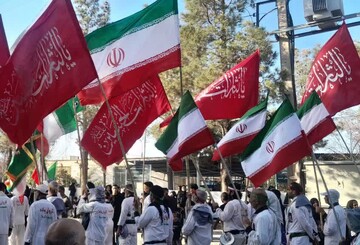 استقبال عزاداران حسینی نایین ازبیست وپنجمین کاروان پیاده مشهد به کربلا