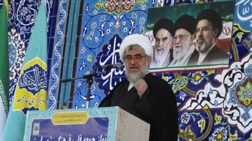 امام جمعه الوند: عزاداری حسینی دانشگاه بصیرت است 