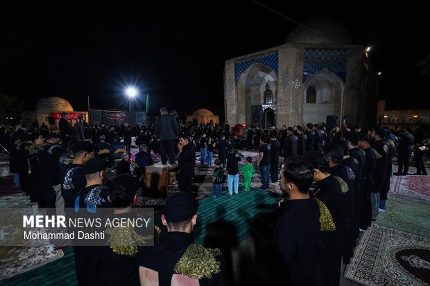 عزاداری شب چهارم محرم در بقعه شیخ جبرائیل کلخوران اردبیل