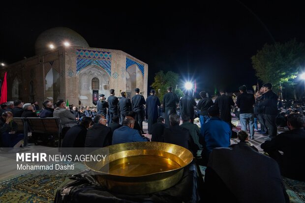 عزاداری شب چهارم محرم در بقعه شیخ جبرائیل کلخوران اردبیل