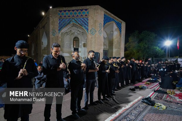 عزاداری شب چهارم محرم در بقعه شیخ جبرائیل کلخوران اردبیل
