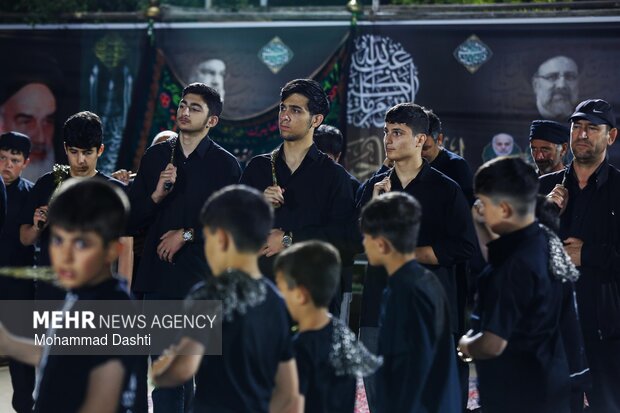 عزاداری شب چهارم محرم در بقعه شیخ جبرائیل کلخوران اردبیل