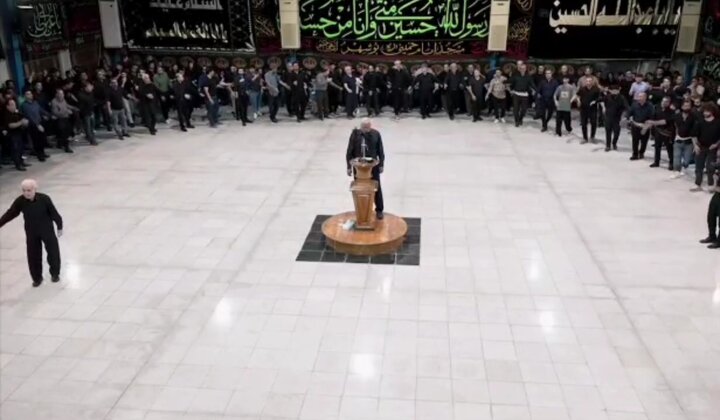 مراسم سینه زنی سنتی در مسجد امام خمینی (ره) بوشهر