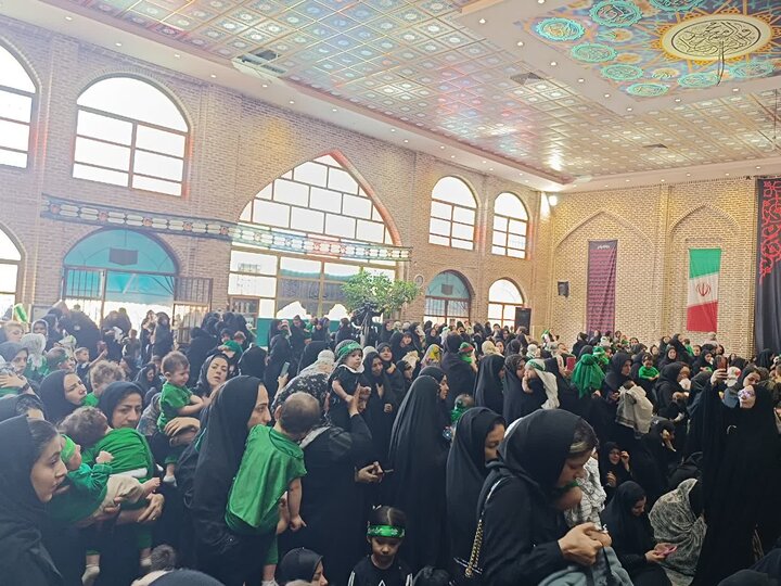 لالایی مادران تبریزی برای کوچکترین شهید کربلا در صحن سیدحمزه
