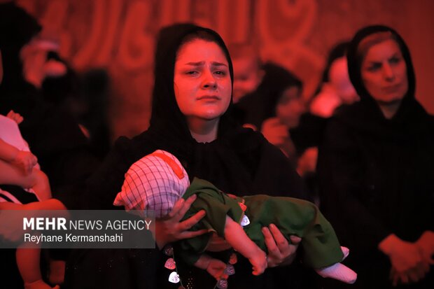 همایش شیرخوارگان حسینی در حرم موسی بن جعفر