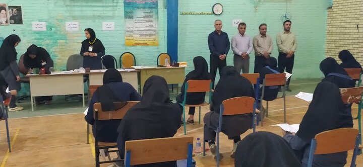 ۶۹۱ دانش‌آموز گناوه ای در آزمون سمپاد و نمونه دولتی رقابت کردند