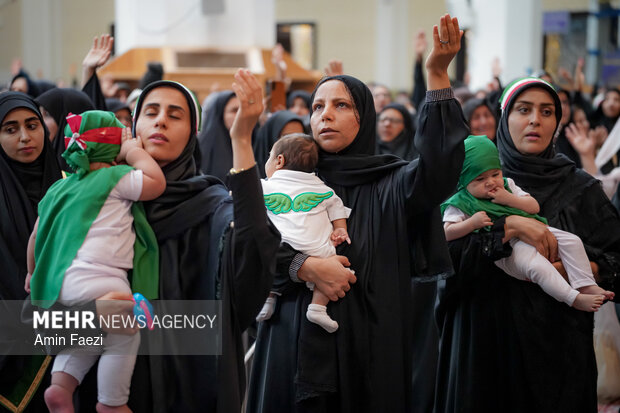 مراسم «شیرخوارگان حسینی» در حرم شاهچراغ (ع)