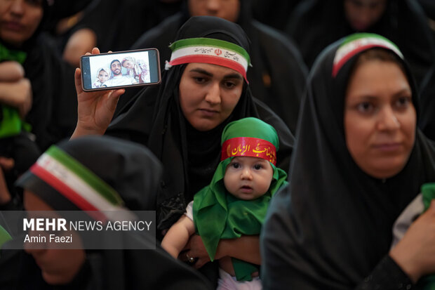 مراسم «شیرخوارگان حسینی» در حرم شاهچراغ (ع)