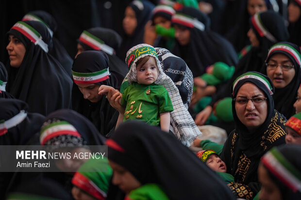 مراسم «شیرخوارگان حسینی» در حرم شاهچراغ (ع)