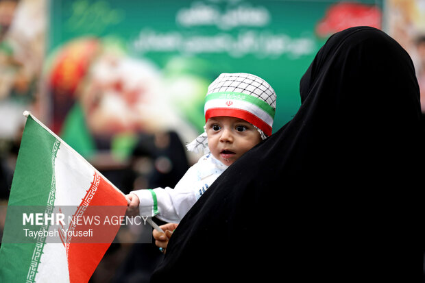 همایش شیرخوارگان حسینی در همدان