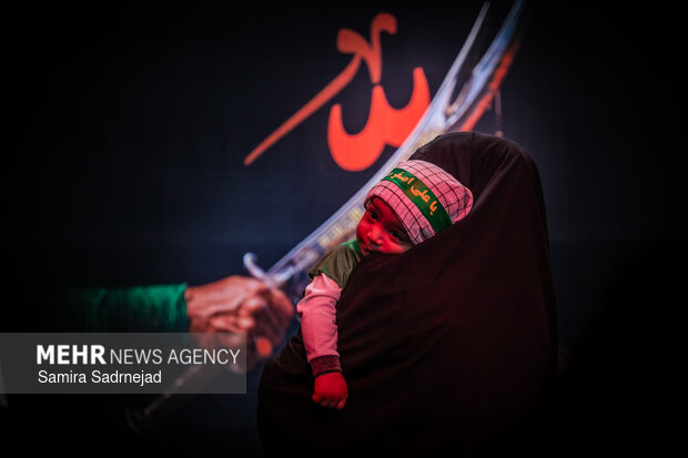 مراسم شیرخوارگان حسینی در امامزاده صالح‌(ع)