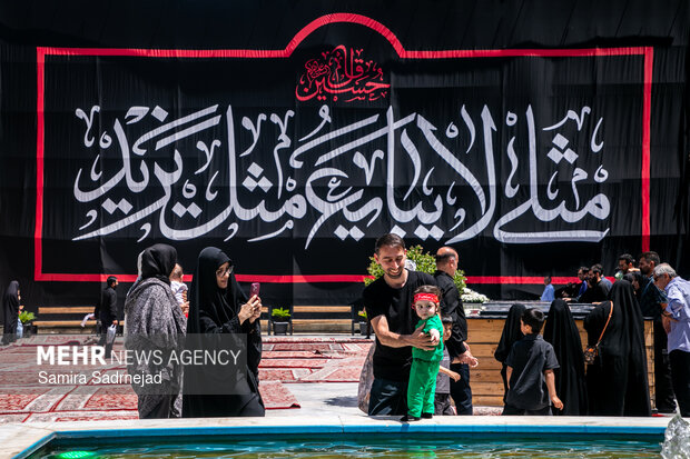 مراسم شیرخوارگان حسینی در امامزاده صالح‌(ع)