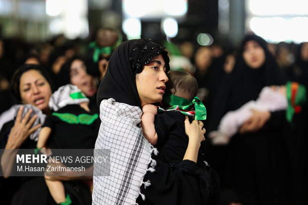 مراسم شیرخوارگان حسینی در مصلی امام خمینی(ره)