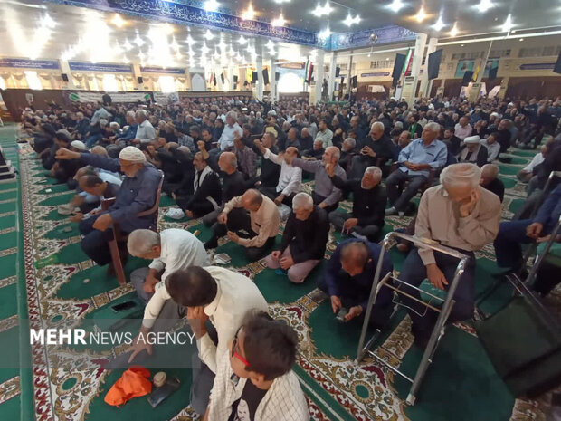 امام جمعه بوشهر: برخورد با مفاسد اقتصادی و اداری مطالبه مردم است