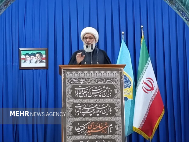 تاکید امام جمعه بوشهر بر آرایش جنگی در ابعاد اقتصادی، سیاسی و فرهنگی تاکید امام جمعه بوشهر بر آرایش جنگی در ابعاد اقتصادی، سیاسی و فرهنگی
