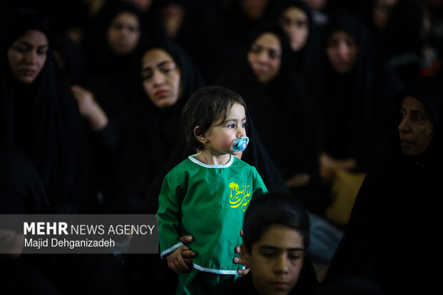 مراسم شیرخوارگان حسینی در یزد
