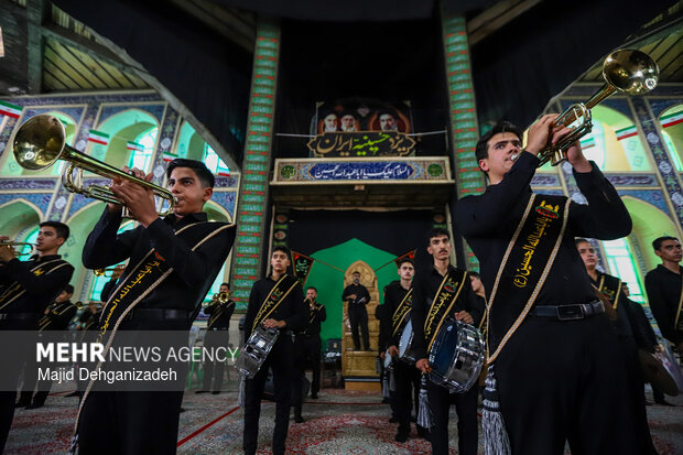 مراسم شیرخوارگان حسینی در یزد