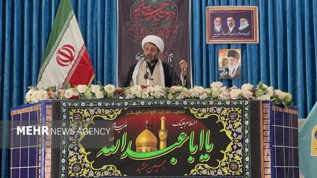 امام جمعه شیروان: وحدت ملی مهم‌ترین راه خنثی‌سازی توطئه دشمن است