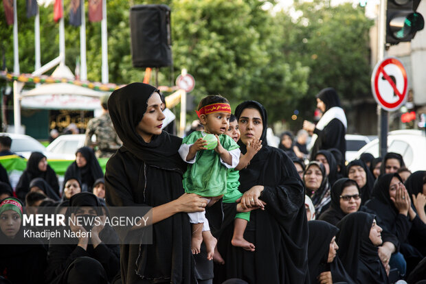 مراسم «شیرخوارگان حسینی» در اصفهان